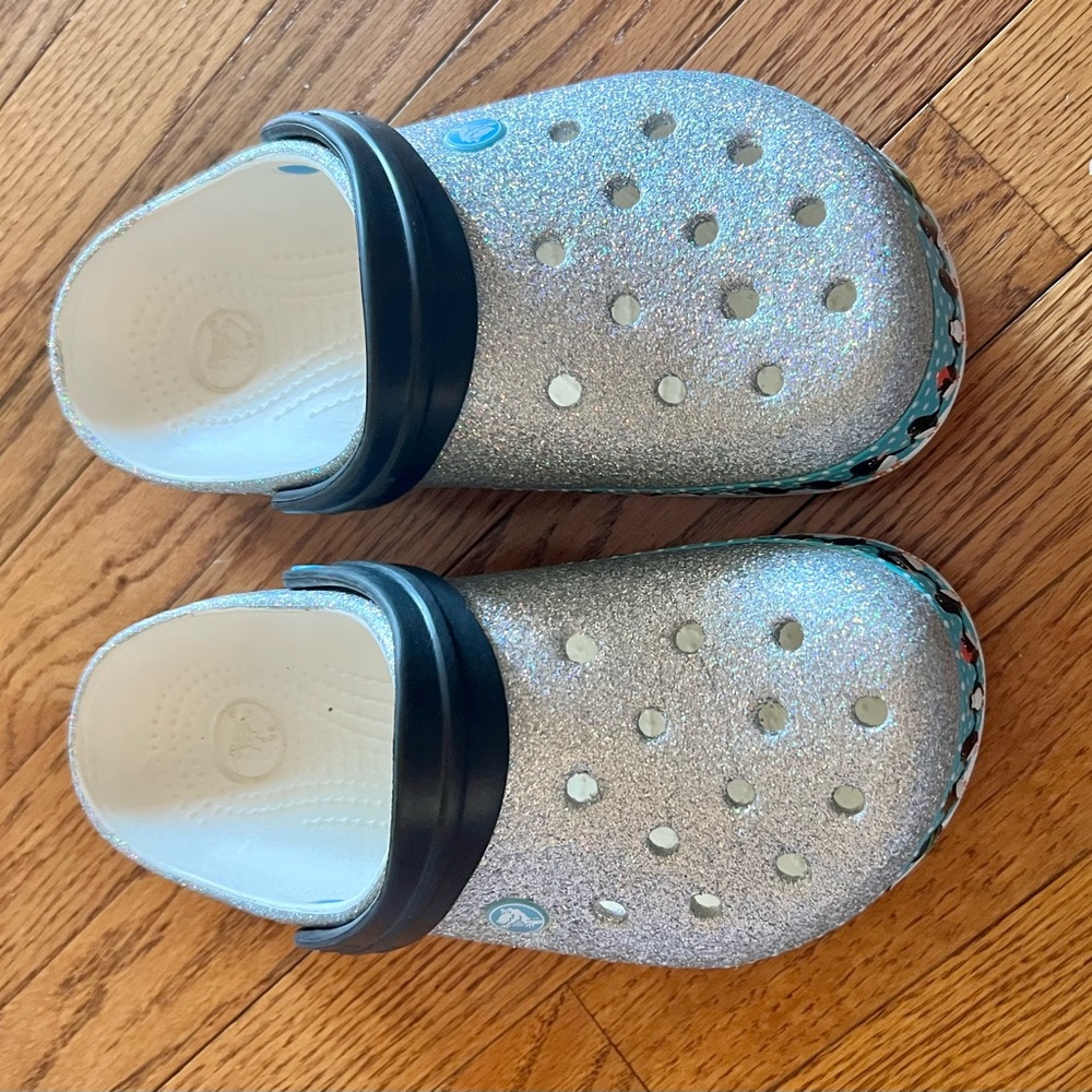 Crocs Limited Edition Glitter Penguin Clog Mule W8/M6 (Fit Like W7/M5) - Picture 2 of 4